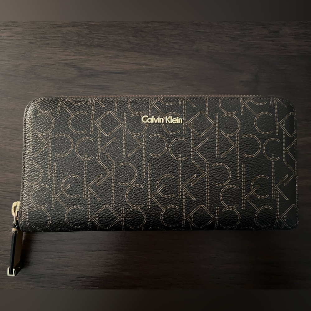 Calvin Klein Wallet | Brown Logo